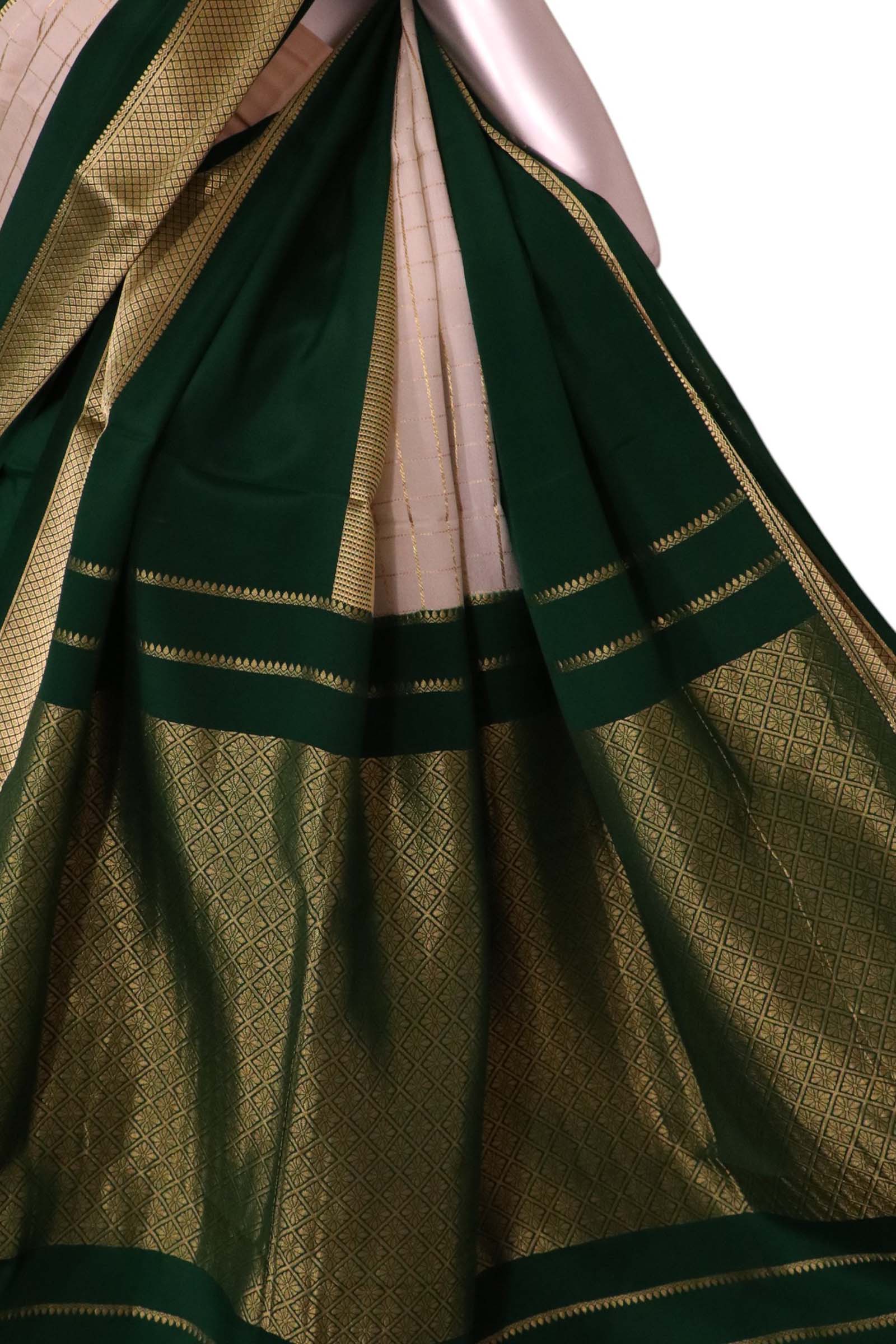 Pure Mysore Crepe Silk Saree AL212196